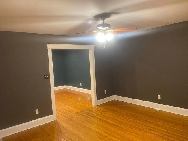 Foto del edificio - Charming 3BR / 1 BA Home Near F&M With Pri...