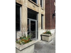 Building Photo - 700 N Washington Ave