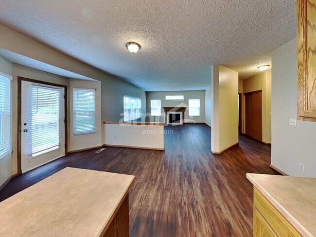 Building Photo - 3787 Lake Lanier Dr