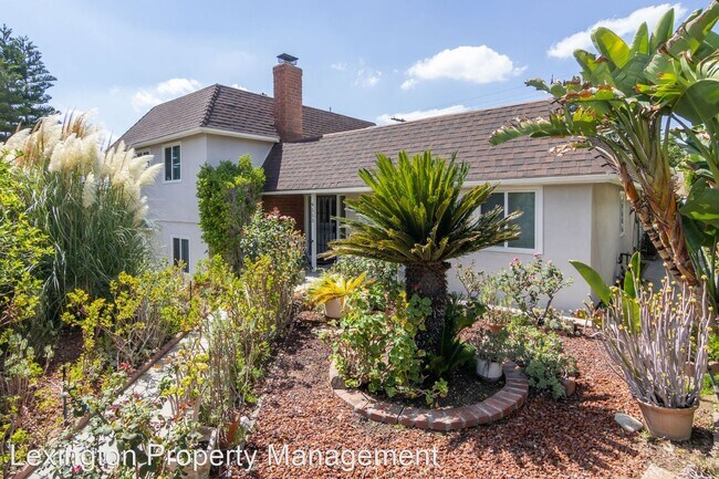 Building Photo - 4 br, 2 bath House - 9553 Woodley Ave