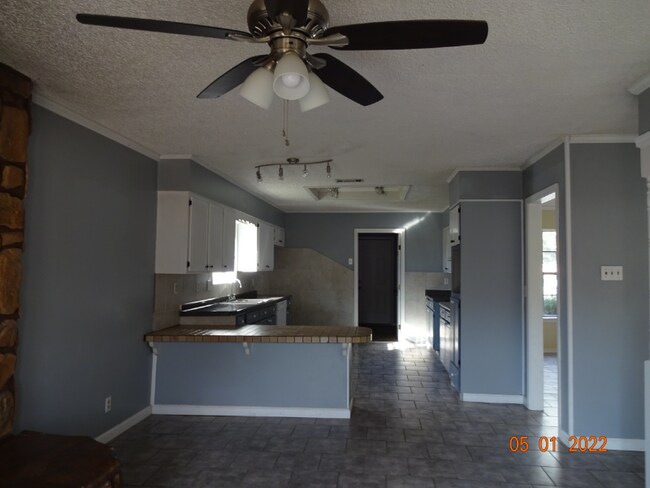 Building Photo - 69 Magnolia Dr
