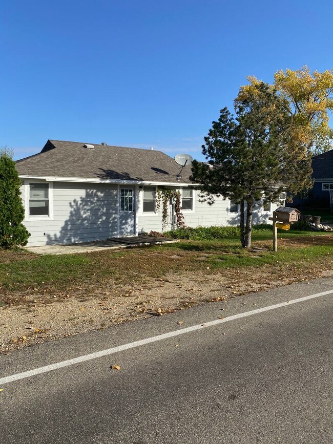 Foto del edificio - 1046 S Lake Dr