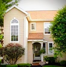 Building Photo - 4607 Foxwood Dr S