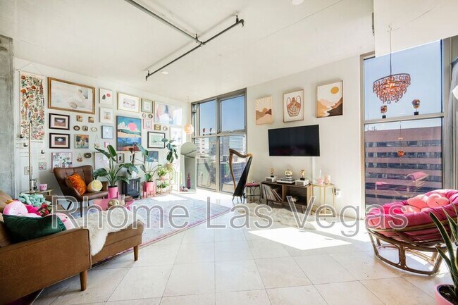 Foto del edificio - 353 E Bonneville Ave