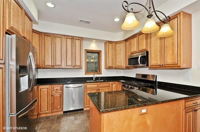 Foto del edificio - 2453 N Campbell Ave