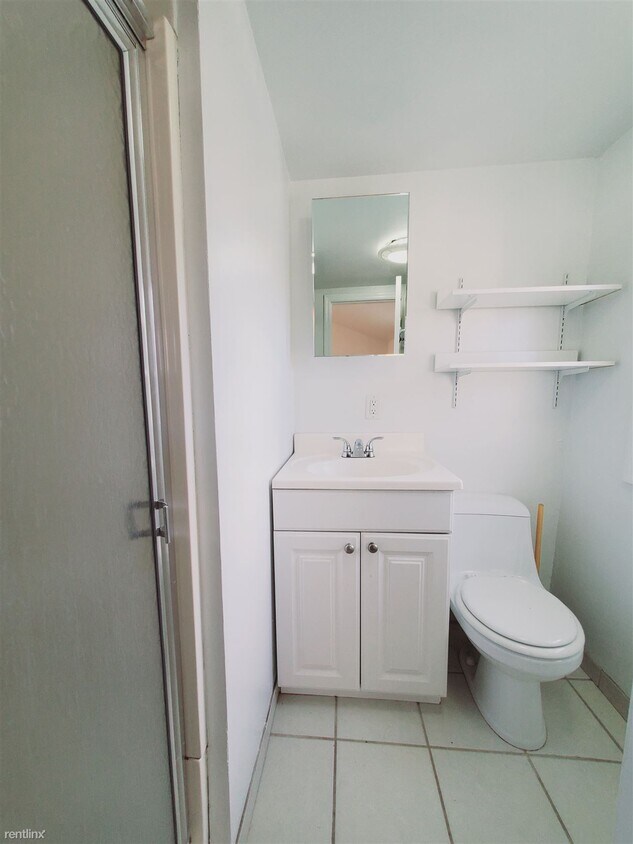 Building Photo - Studio, 1 bath Condo - 40 Arthur Pl Unit 3