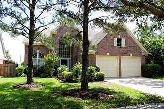 Building Photo - 4614 Forest Home Dr
