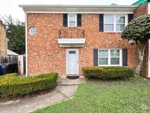 Building Photo - 4761 Old Hickory Rd