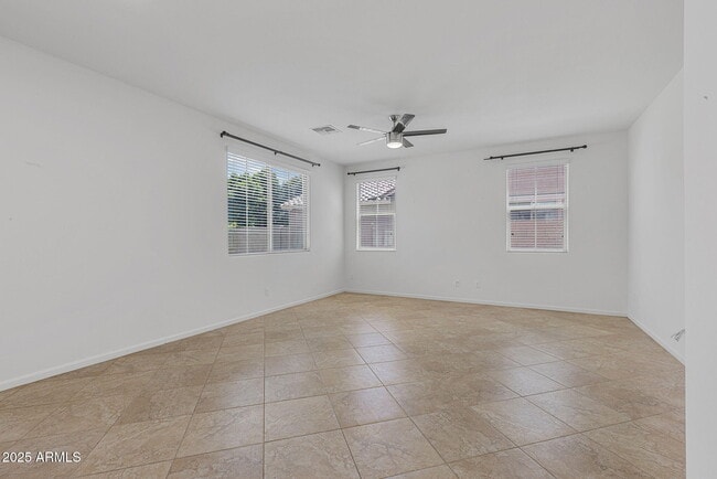 Building Photo - 3263 S Miller Dr