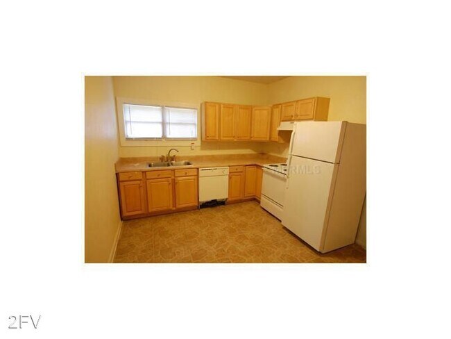 Building Photo - 4 br, 2 bath House - 305 E Adalee St