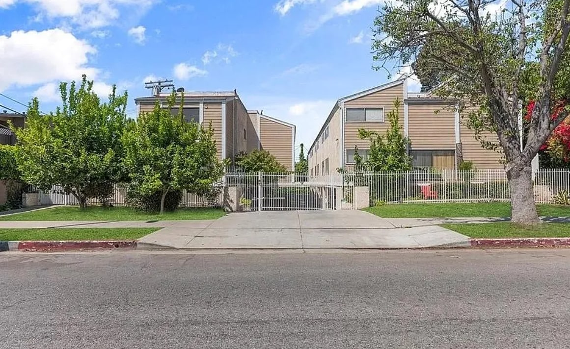 Primary Photo - 4125 Inglewood Blvd