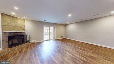 Building Photo - 951 S Rolfe St