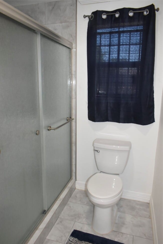 Building Photo - 5922 Lavender St