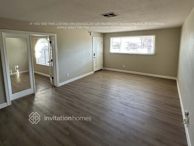 Building Photo - 12214 N Escobar Way