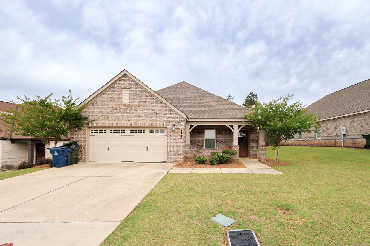 Photo - 2304 Snowshill Ln (Auburn, AL)
