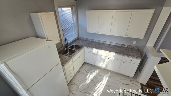 Foto del edificio - 407 Jackson Ave