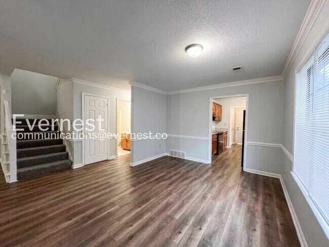 Foto del edificio - 3285 Edenshire Ln