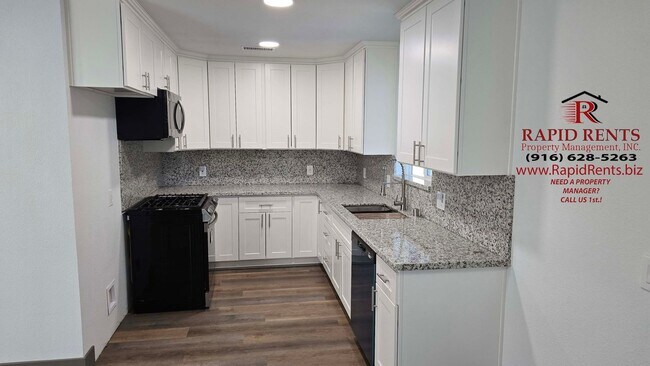 Building Photo - This Beautiful Home is in a family communi...