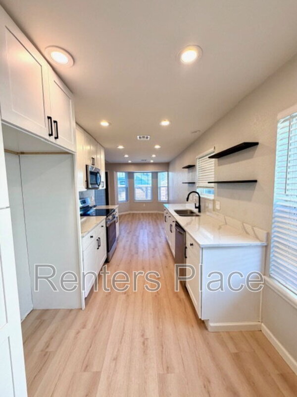 Foto del edificio - 1804 S Gardenia Ave