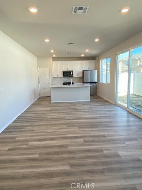 Building Photo - 40525 Birchfield Dr