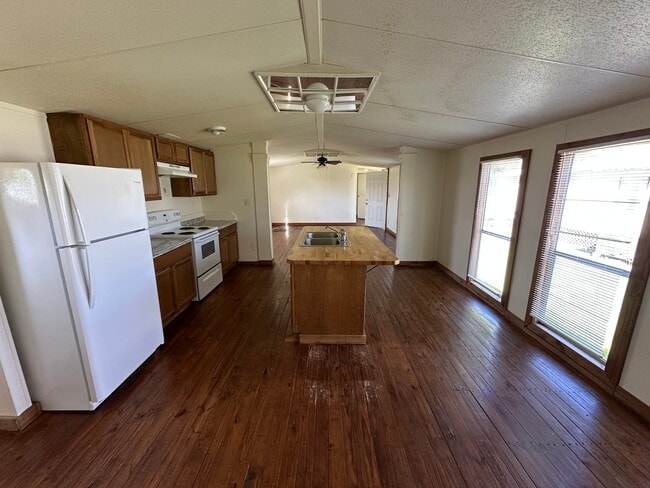 Building Photo - 10047 Wrangler Wy