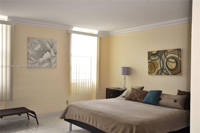 Foto del edificio - 1865 S Ocean Dr