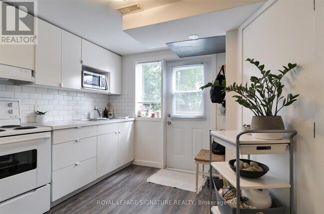 Photo du bâtiment - 169 Bellefair Ave