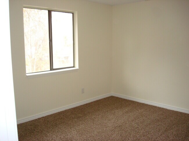 Building Photo - 5805 Secrest Drive #3