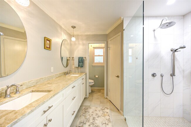 Foto del edificio - 22526 Cove Hollow Dr