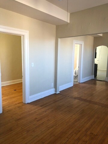 Foto del edificio - 1362 N Greenview Ave