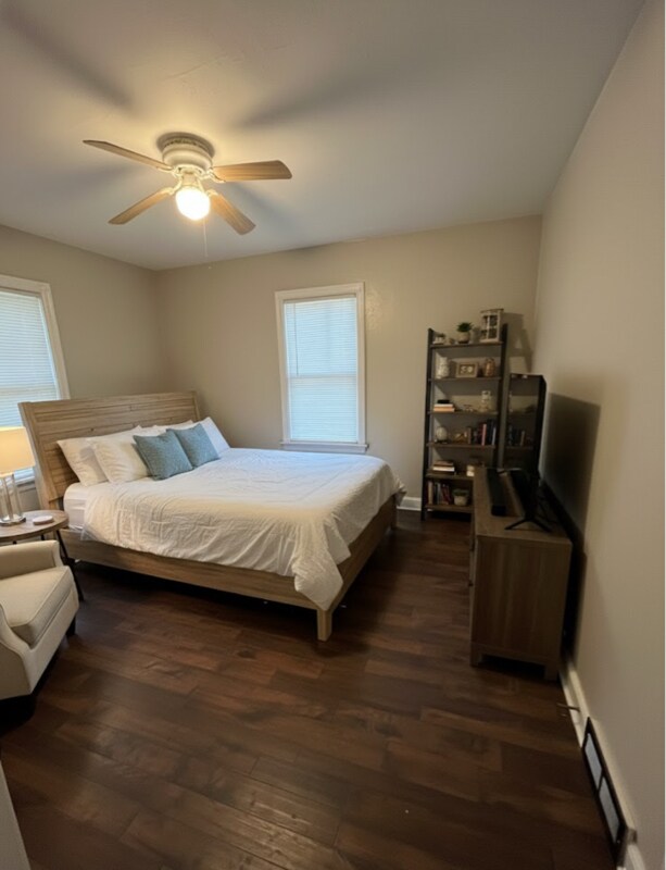 Building Photo - 1002 17th St