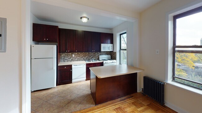 Building Photo - 497 West 182