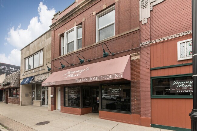 Building Photo - 7413 Madison St