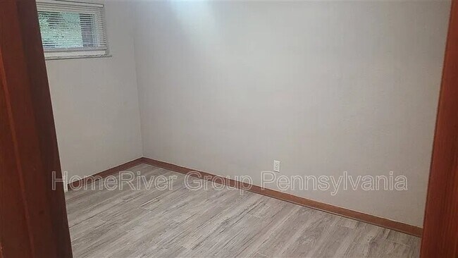 Foto del edificio - 215 Boston Hollow Rd