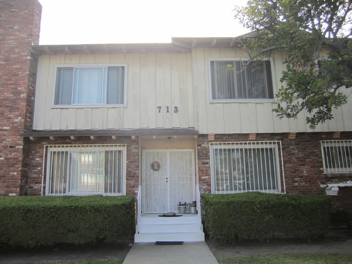 Primary Photo - 713 Myrtle Ave
