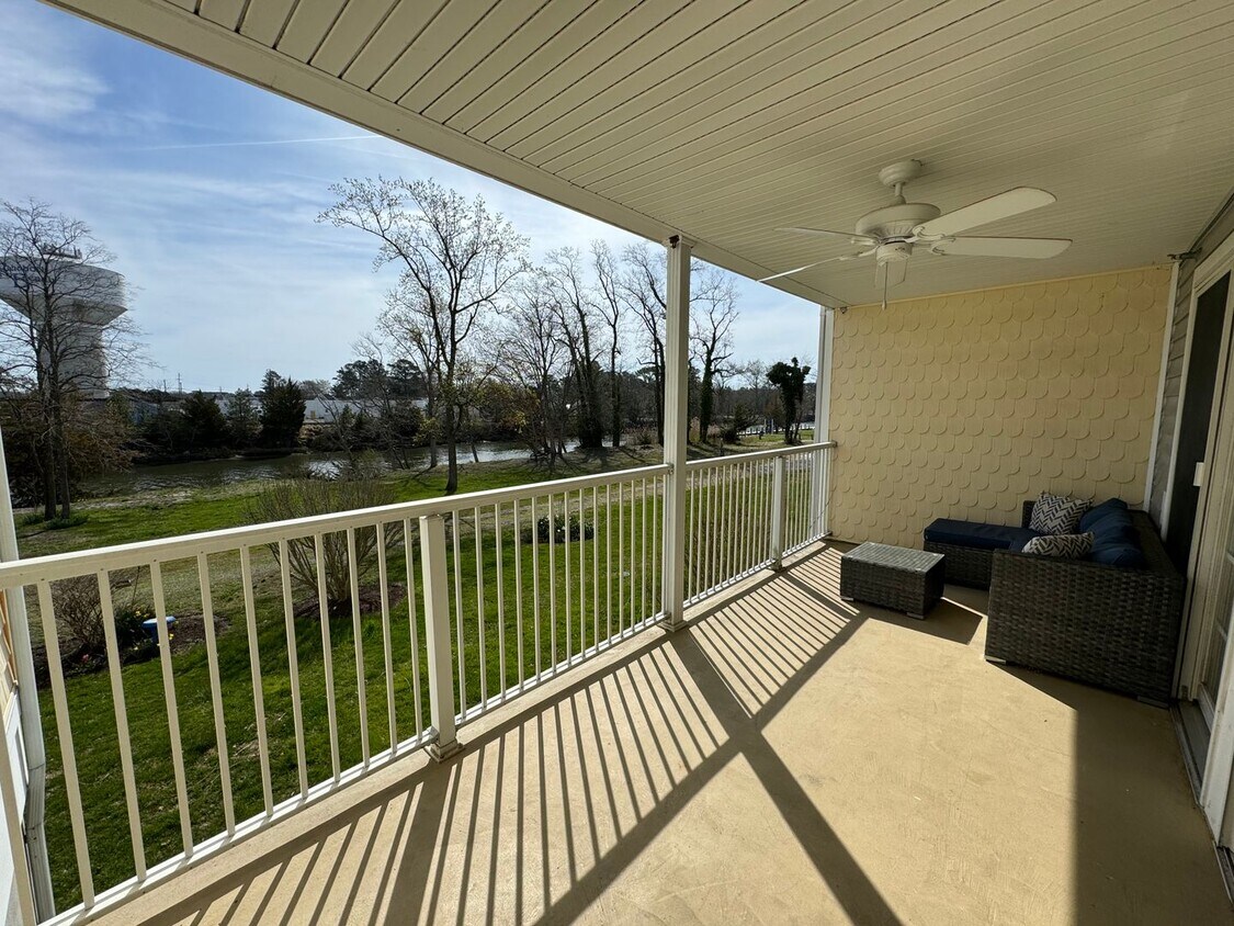 Primary Photo - Waterfront condo, located just a mile to R...