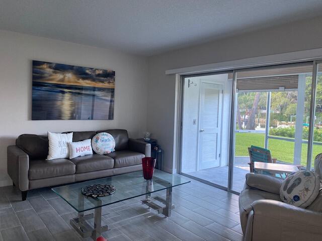Foto del edificio - 342 Southwind Dr