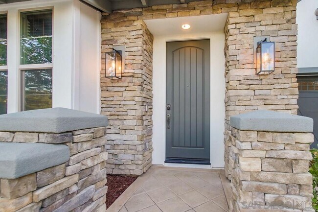 Foto del edificio - 8297 Katherine Claire Ln