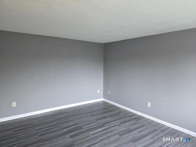 Building Photo - 215 Waterville St
