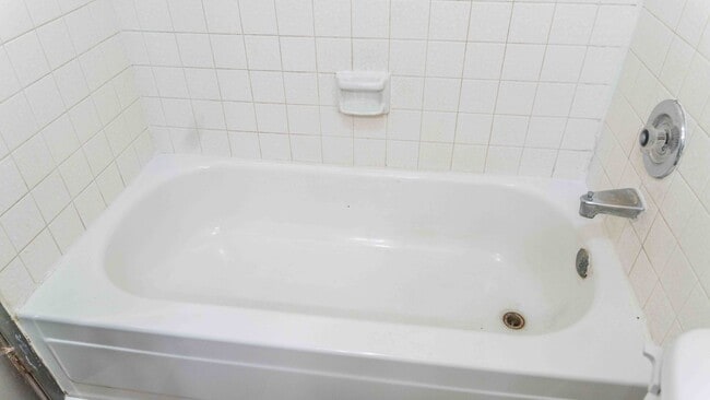 Foto del edificio - Fully Remodeled 2 Bedroom! **** $300 off move in **