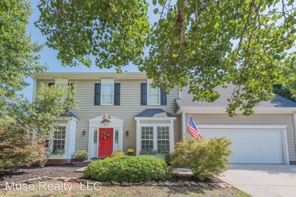 Primary Photo - 4 br, 2.5 bath House - 217 Pond View Lane