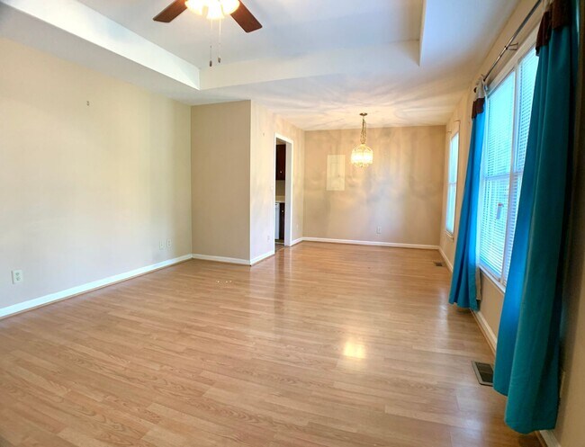 Building Photo - 763 Princeton Cir