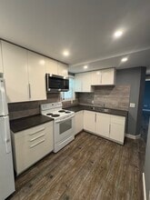 Building Photo - 7152 Richardson Av