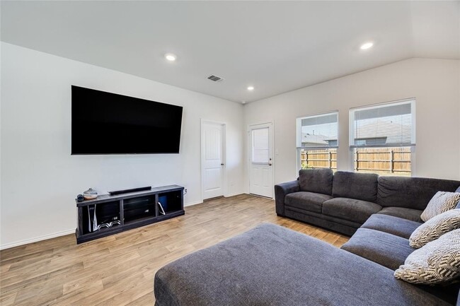 Foto del edificio - 17409 Ginning Ct