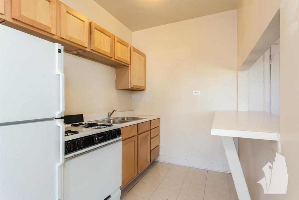 Foto principal - 1 bedroom in Chicago IL 60657