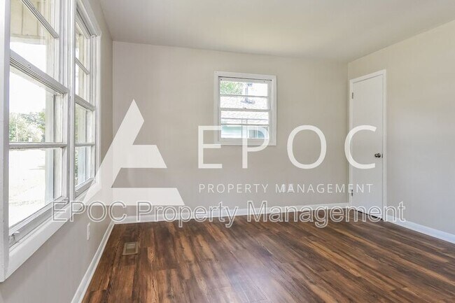 Photo - 1618 Brockett Ave House