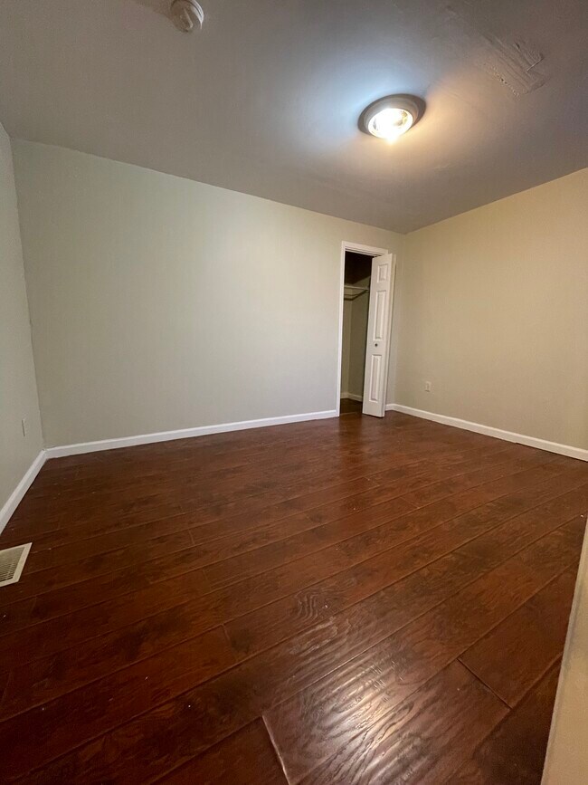 Foto del edificio - 316 W Gray St