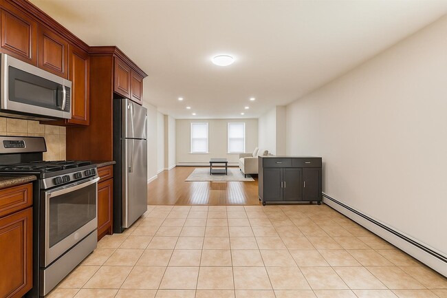 Building Photo - 23 Vroom St