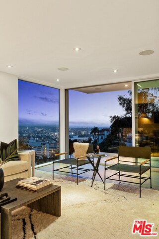 Building Photo - 8420 Hollywood Blvd