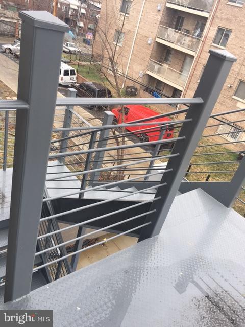 Foto del edificio - 1626 R St SE